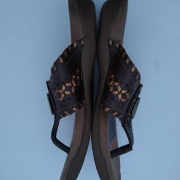 Array Moki Medallion Leather Thong Sandal Brown Women's sz 6.5 - Picture 5 of 7